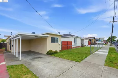 2858 17th St, San Pablo, CA 94806 - Photo 2