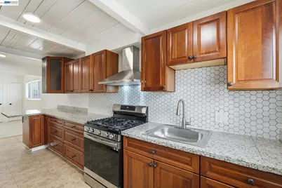 2858 17th St, San Pablo, CA 94806 - Photo 10