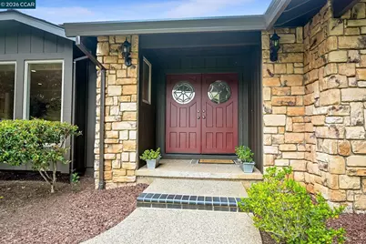 1016 Pine Hollow Ct, Clayton, CA 94517 - Photo 6