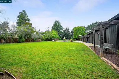 1016 Pine Hollow Ct, Clayton, CA 94517 - Photo 44