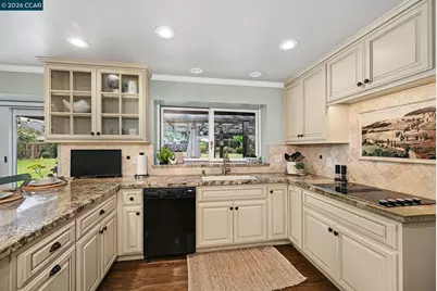 1016 Pine Hollow Ct, Clayton, CA 94517 - Photo 14
