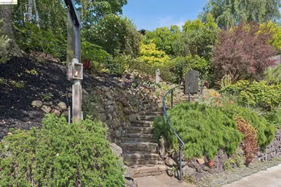 17 Eucalyptus Road, Berkeley, CA 94705 - Photo 2