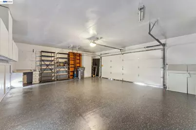 11165 Lochard St, Oakland, CA 94605 - Photo 56