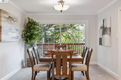 11165 Lochard St, Oakland, CA 94605 - Photo 18