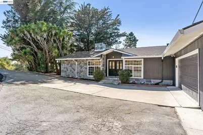 11165 Lochard St, Oakland, CA 94605 - Photo 4