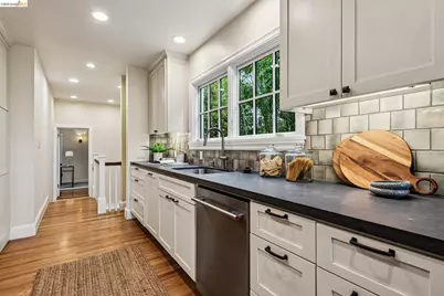 1915 Thousand Oaks Blvd, Berkeley, CA 94707 - Photo 20