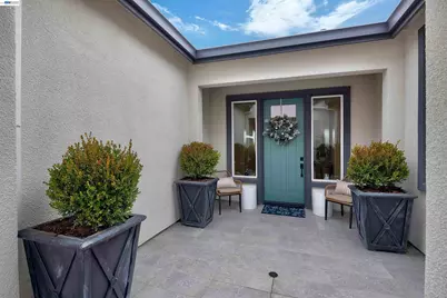 1371 Crescent Avenue, Manteca, CA 95336 - Photo 4