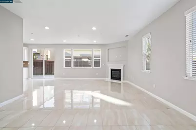 2273 Toscana Dr, Pittsburg, CA 94565 - Photo 12
