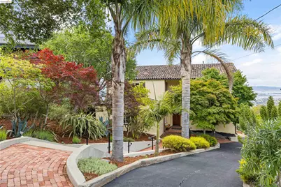 1530 Campus Dr, Berkeley, CA 94708 - Photo 2