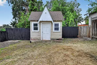 24657 Leona Dr, Hayward, CA 94542 - Photo 30