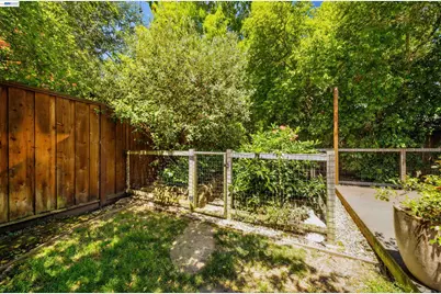 102 Brookfield Dr, Moraga, CA 94556 - Photo 16