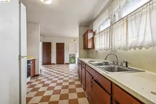 2534 Mathews St, Berkeley, CA 94702 - Photo 14