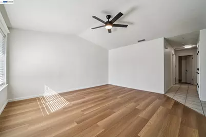 554 Chestnut Ave, Tracy, CA 95376 - Photo 2