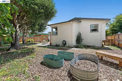 2807 Downer Avenue, Richmond, CA 94804 - Photo 8