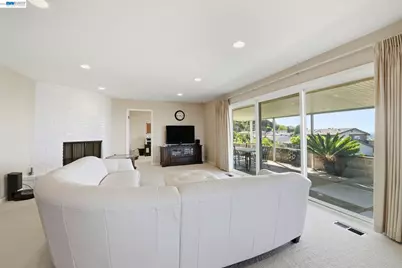 1961 Marineview Dr, San Leandro, CA 94577 - Photo 8