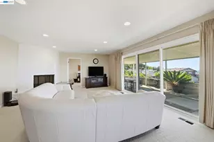 1961 Marineview Dr, San Leandro, CA 94577 - Photo 8