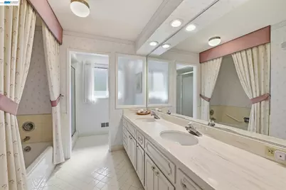1961 Marineview Dr, San Leandro, CA 94577 - Photo 20