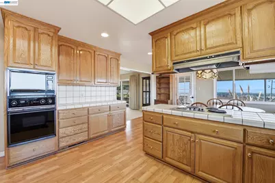 1961 Marineview Dr, San Leandro, CA 94577 - Photo 12