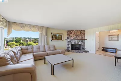 1961 Marineview Dr, San Leandro, CA 94577 - Photo 6