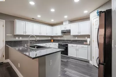 91 Olmsted Ct, Pittsburg, CA 94565 - Photo 6