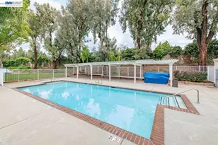 7361 Stonedale Dr, Pleasanton, CA 94588 - Photo 30