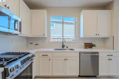 2586 Tampico Dr, Bay Point, CA 94565 - Photo 12