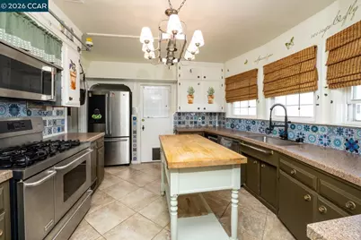 477 10th St, Pittsburg, CA 94565 - Photo 18