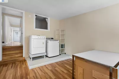 21060 Western Blvd, Hayward, CA 94541 - Photo 14