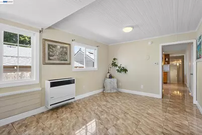 21060 Western Blvd, Hayward, CA 94541 - Photo 2