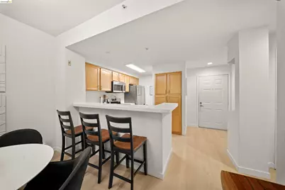 320 Caldecott #116, Oakland, CA 94618 - Photo 8
