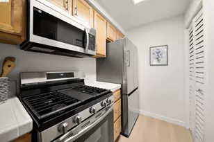 320 Caldecott, Oakland, CA 94618 - Photo 6