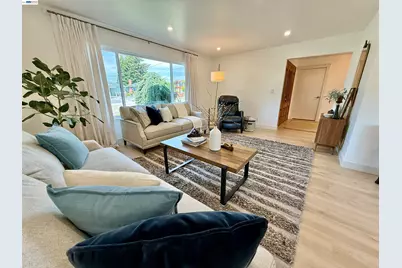 17880 Apricot Way, Castro Valley, CA 94546 - Photo 10