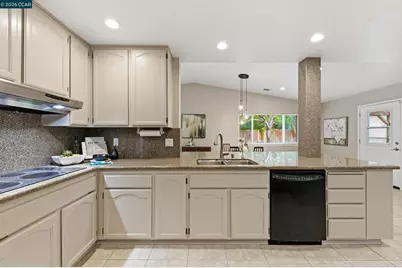 877 Dover Cir, Benicia, CA 94510 - Photo 22