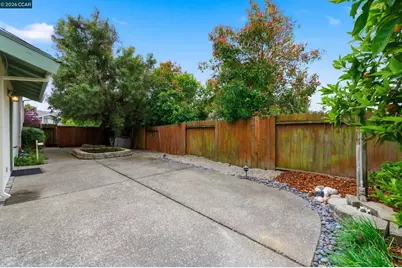 877 Dover Cir, Benicia, CA 94510 - Photo 52