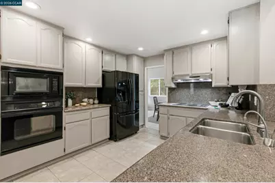 877 Dover Cir, Benicia, CA 94510 - Photo 24