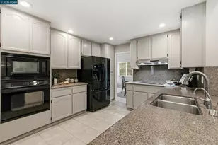 877 Dover Cir, Benicia, CA 94510 - Photo 24