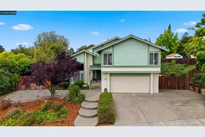 877 Dover Cir, Benicia, CA 94510 - Photo 2