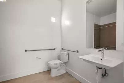 1545 32nd Street #110, Oakland, CA 94608 - Photo 16