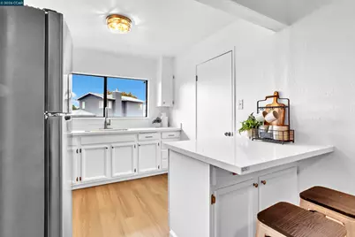641 Donna Mae Ct, El Sobrante, CA 94803 - Photo 8