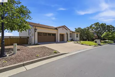 5322 Carole Ridge Ct., Fairfield, CA 94534 - Photo 2