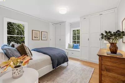 6233 Thornhill Dr, Oakland, CA 94611 - Photo 28