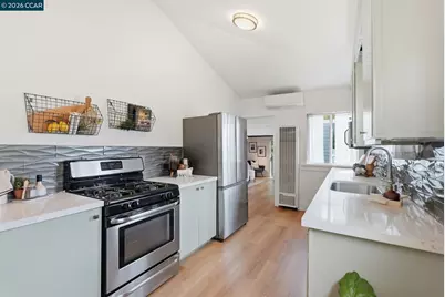 3758 Patterson Ave., Oakland, CA 94619 - Photo 14