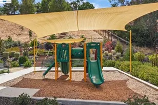 296 Laurel Knoll Dr, Martinez, CA 94553 - Photo 20