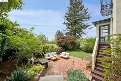 6968 Thornhill Drive, Oakland, CA 94611 - Photo 2