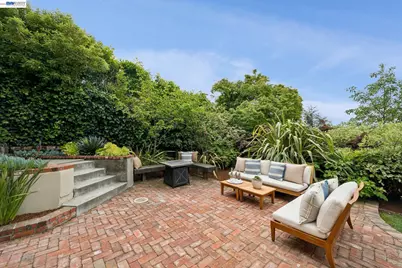6968 Thornhill Drive, Oakland, CA 94611 - Photo 28