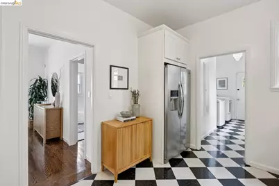 1357 25th St, Oakland, CA 94606 - Photo 18