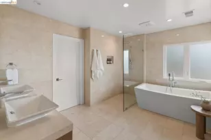 71 Sonia St, Oakland, CA 94618 - Photo 34
