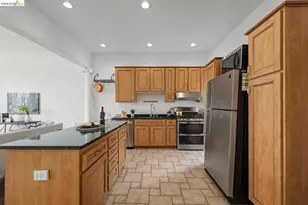 1082 Church St, San Francisco, CA 94114 - Photo 12