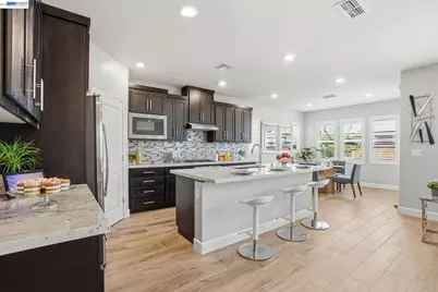 2542 Azalea Ave, Tracy, CA 95376 - Photo 10