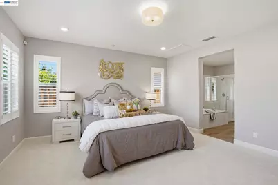 2542 Azalea Ave, Tracy, CA 95376 - Photo 18